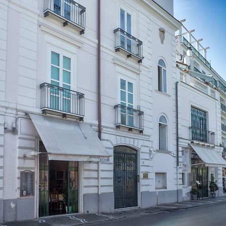 "White Mermaid" - Sorrento Downtown Sea View Apartment Exteriör bild